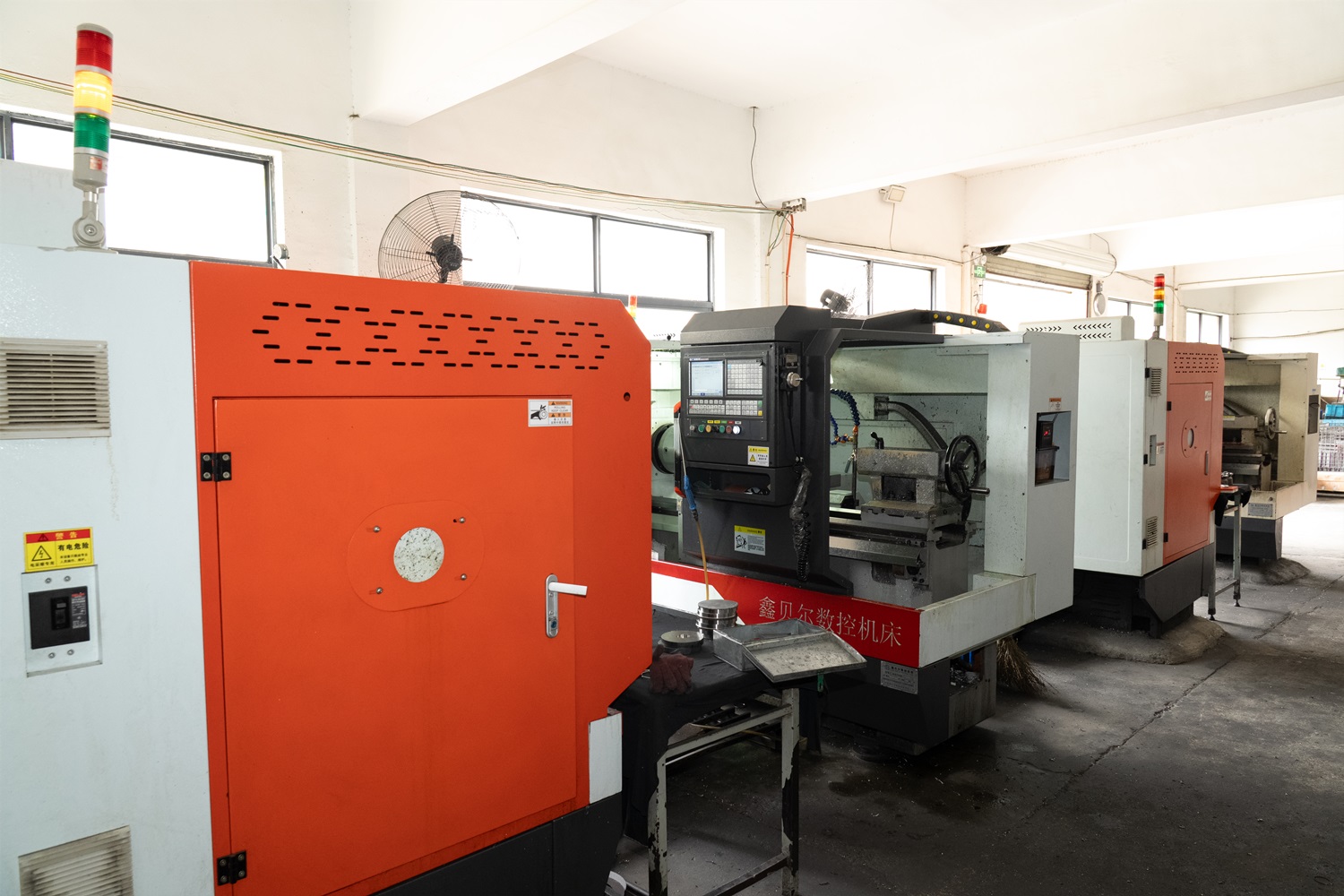 CNC MACHINING CENTER